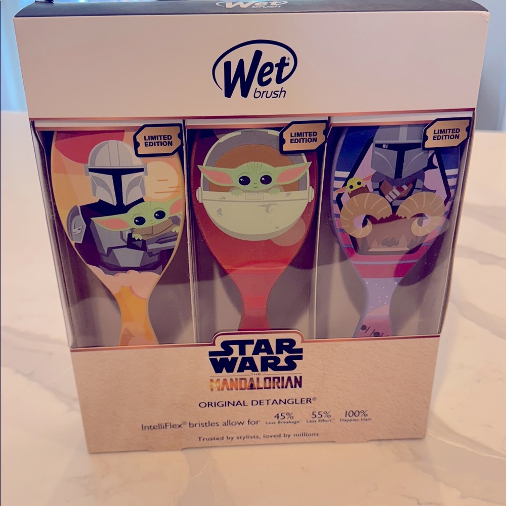 Star Wars Mandalorian Wet Brush Set